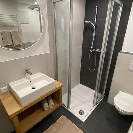 Ribisel Fuer Familien - Alpentherme Inklusive! Daire