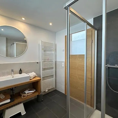 Ribisel Fuer Familien - Alpentherme Inklusive! Daire