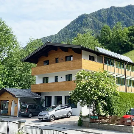 Ribisel Fuer Familien - Alpentherme Inklusive! * Бад Хофгаштайн